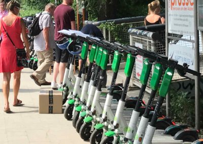 20 Akku-Roller stehen bereit für ein Event